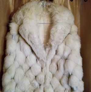 BLUE FOX AND LEATHER JACKET DIAMOND DESIGN